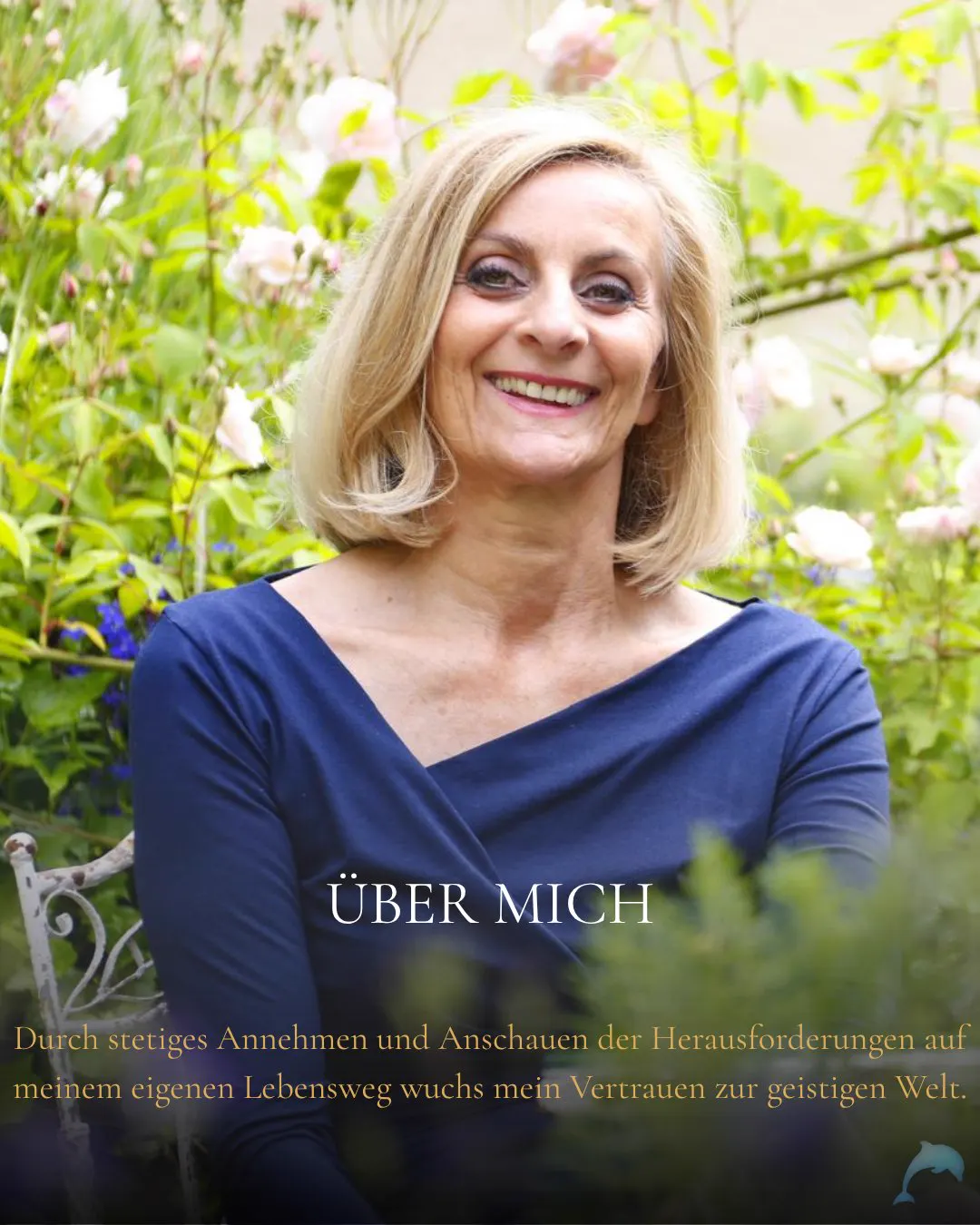 Gisela Tüscher: Über mich. Porträt im Garten zwischen Rosen